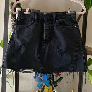 Black Free People Distressed Mini Skirt Size:25